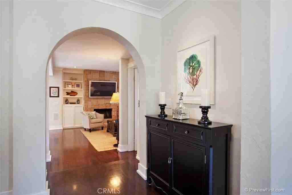 441 Carnation Ave - Photo 5 of 26