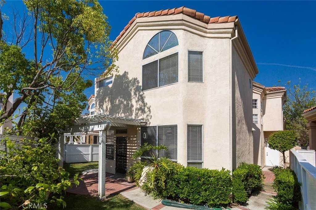 10 Sparta - Photo 2 of 32