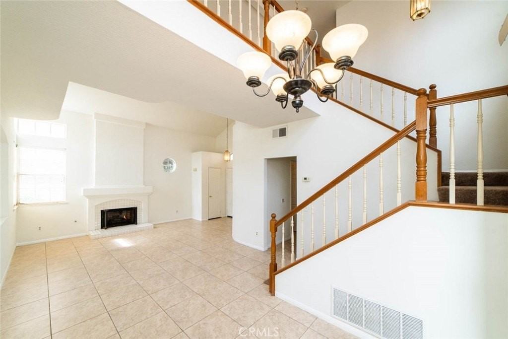 10 Sparta - Photo 3 of 32