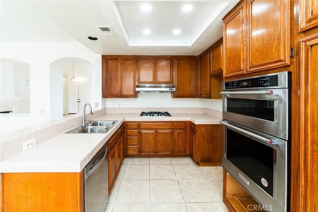 10 Sparta - Photo 4 of 32