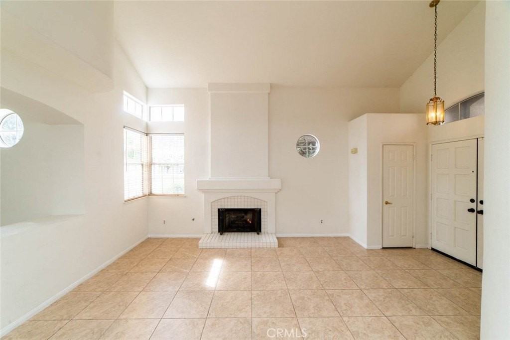 10 Sparta - Photo 6 of 32