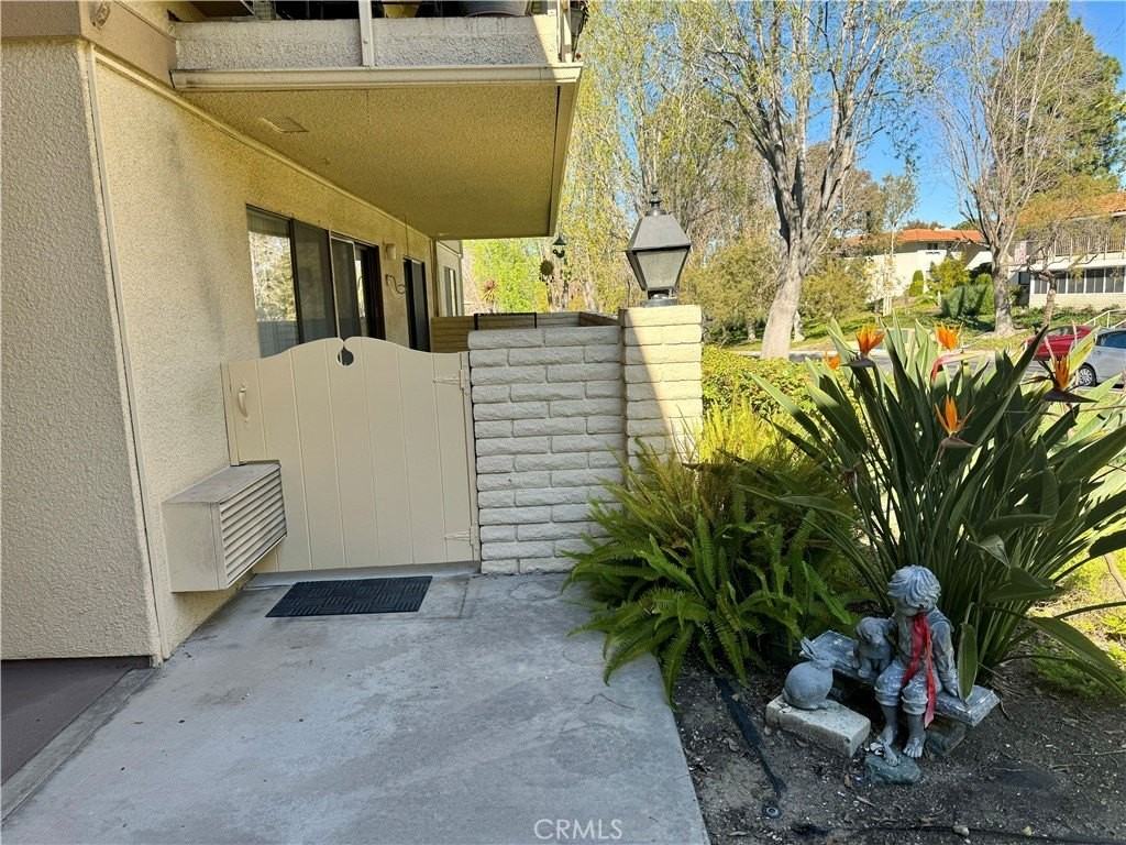 900 Ronda Sevilla #C - Photo 2 of 24