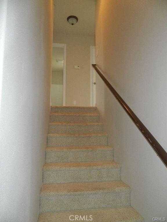 1093 Belridge St - Photo 6 of 19