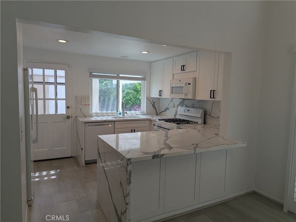 8 Sweet Rain - Photo 4 of 15