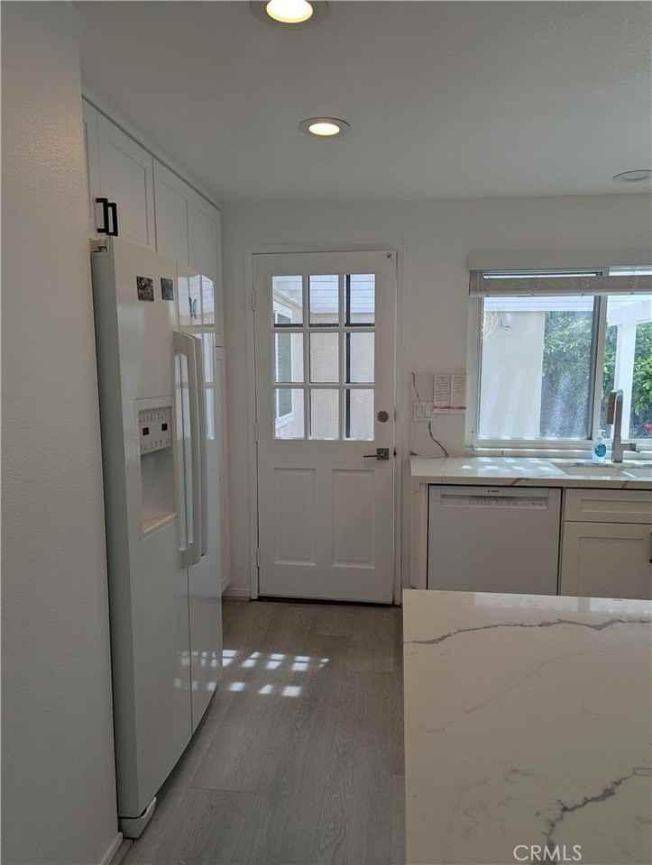 8 Sweet Rain - Photo 5 of 15