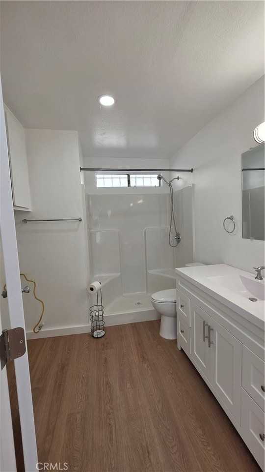 210 S Paulsen Ave - Photo 6 of 23