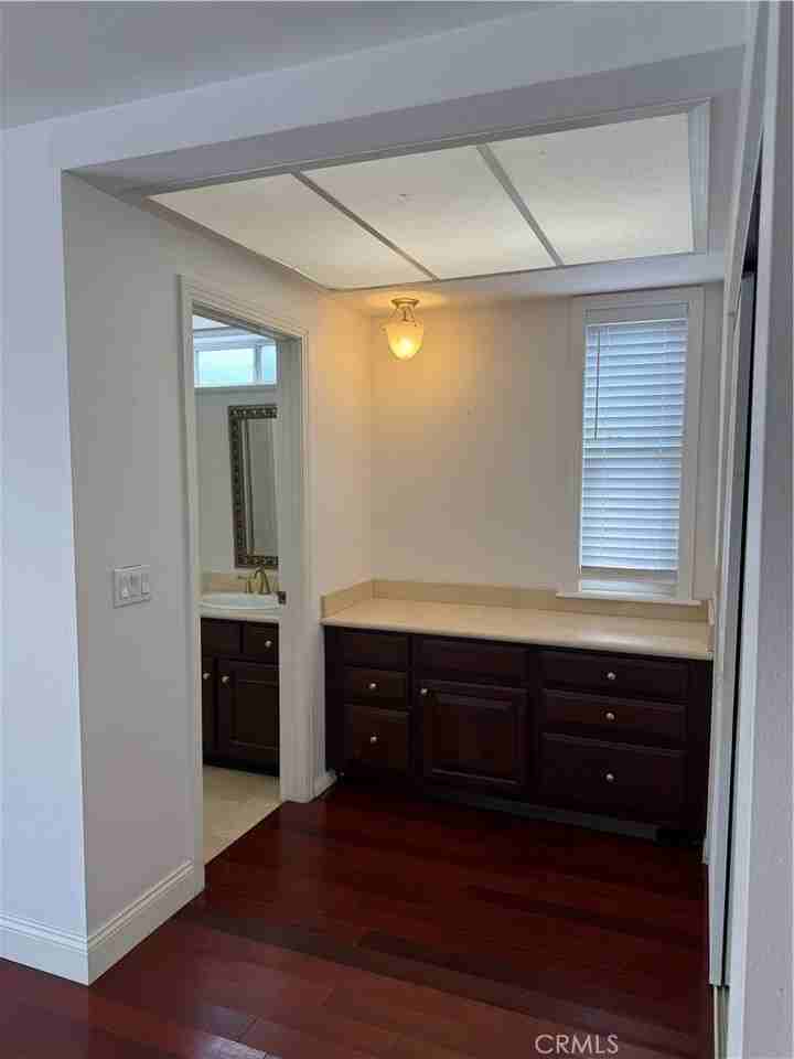 10116 Viking Ave - Photo 5 of 9