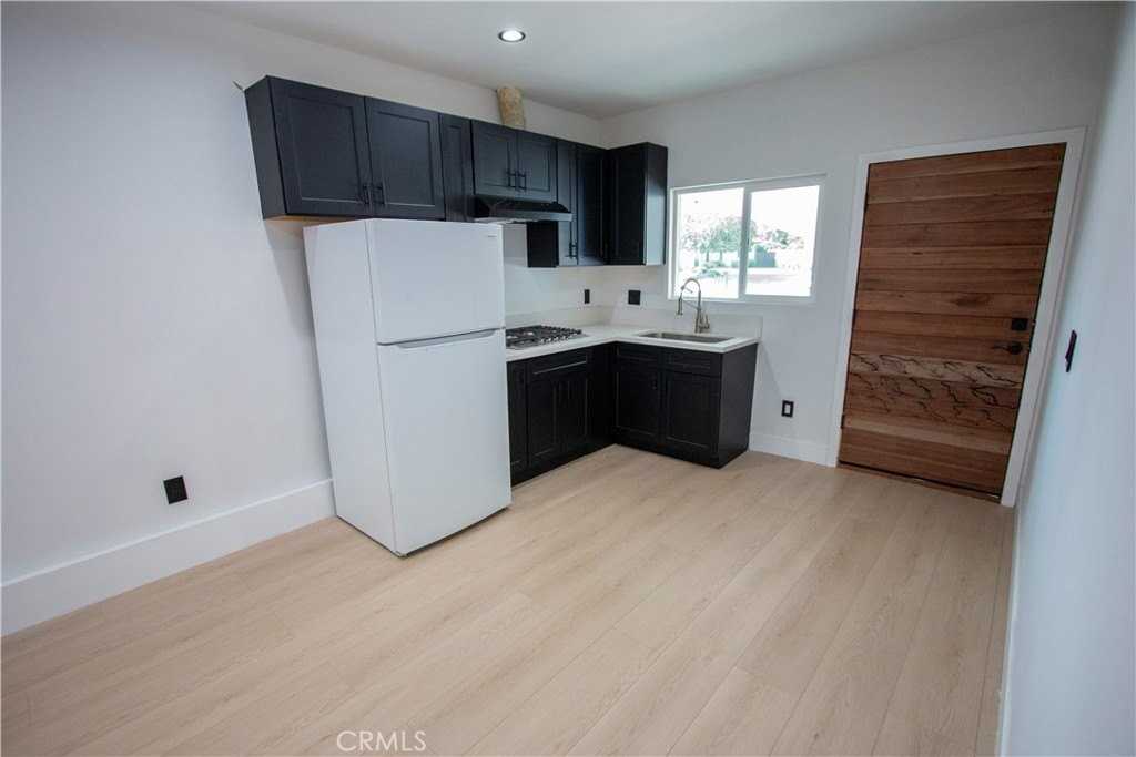 23419 Maestro Pl - Photo 7 of 13