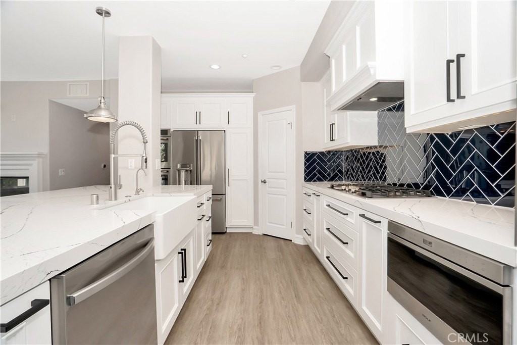 1431 Windshore Way - Photo 3 of 34