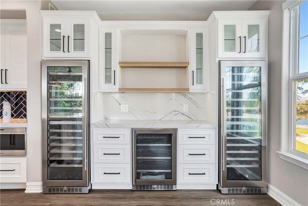 1431 Windshore Way - Photo 6 of 34