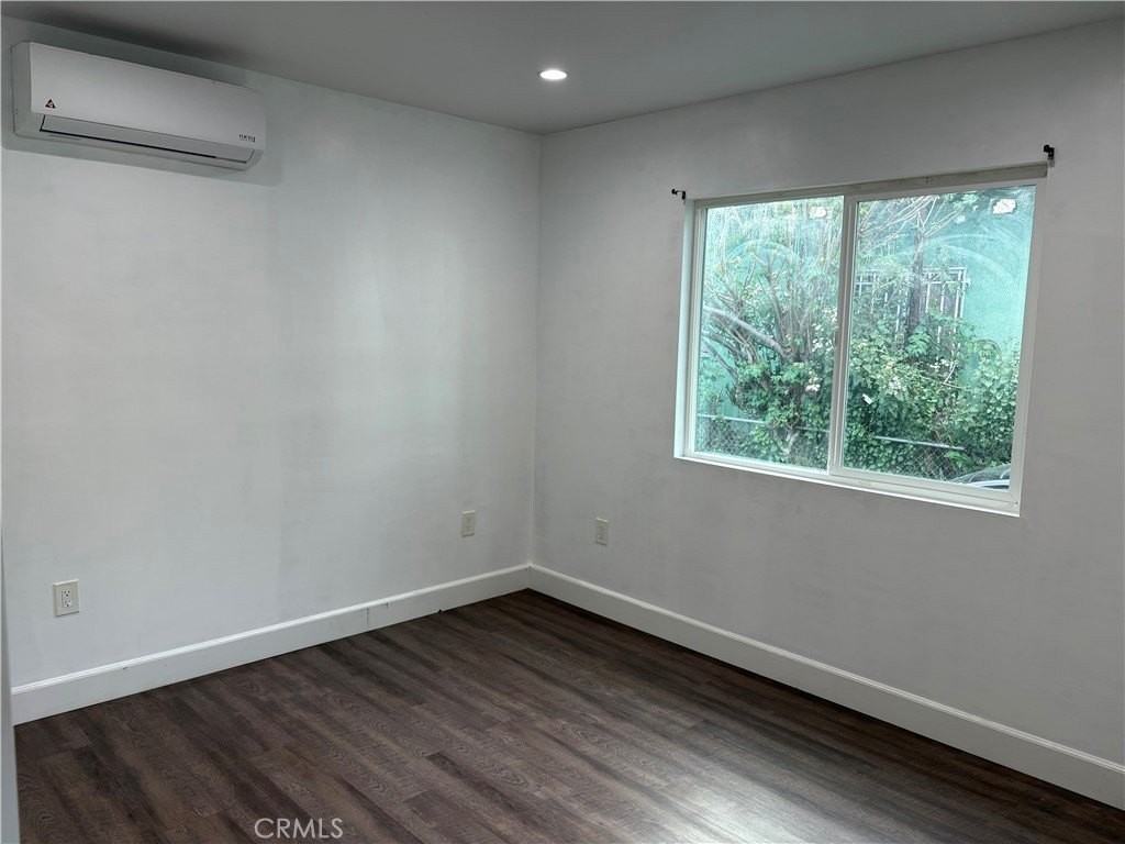 202 E 78th St - Photo 3 of 4