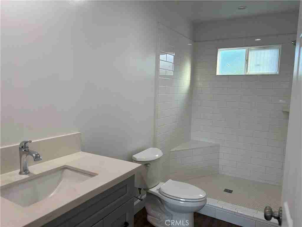 202 E 78th St - Photo 4 of 4