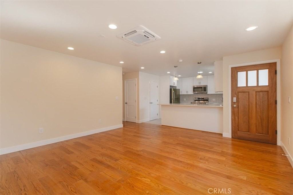 319 N Shelton St - Photo 4 of 21