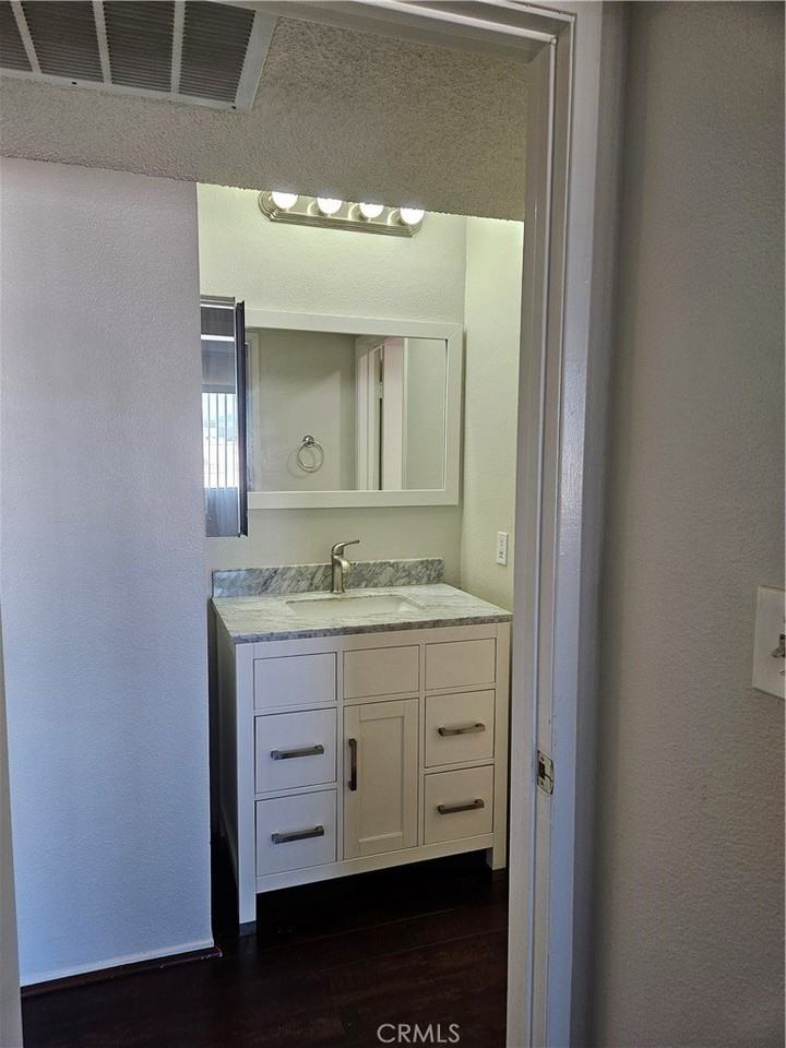 451 W Wilson Ave #6 - Photo 7 of 14