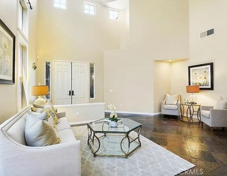 948 Ellesmere Way - Photo 7 of 36