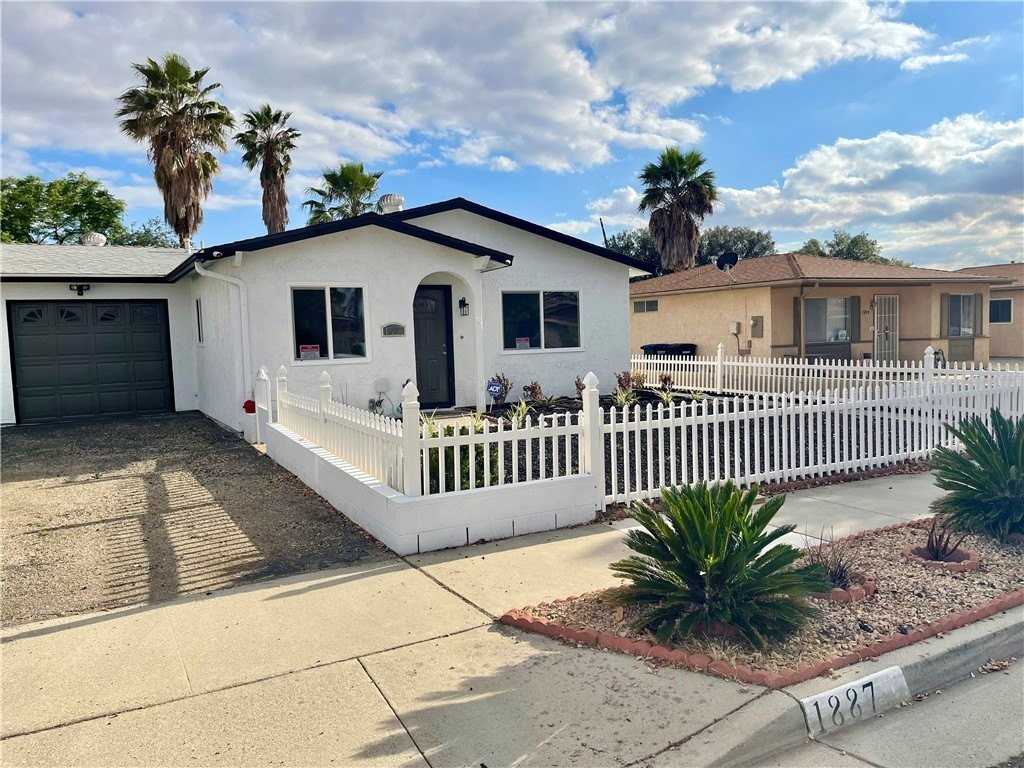 1887 Calle Amargosa - Photo 2 of 31