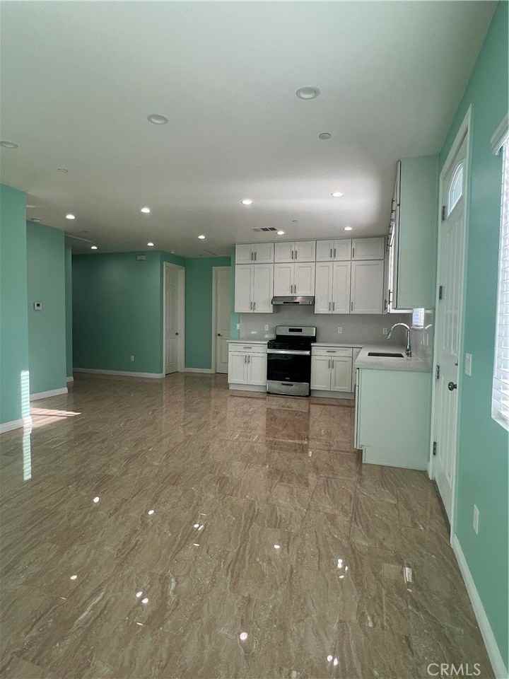 714 S 8th St - Photo 5 of 12