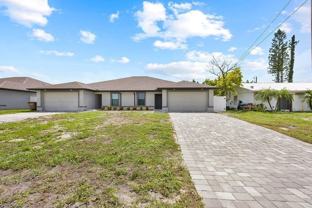 3429 Sw 8th Pl - Photo 1 of 1