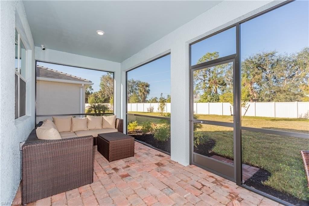 267 Tamarindo Ln - Photo 3 of 18