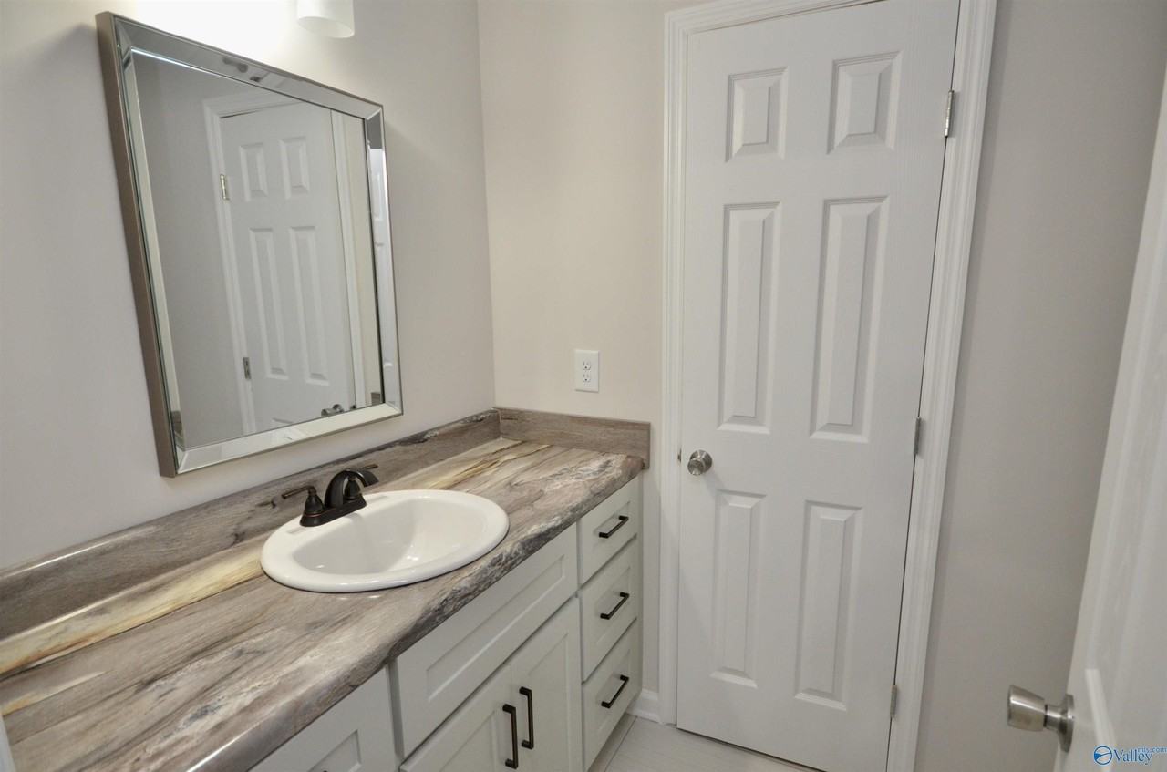 160 Swansea Ln - Photo 6 of 9