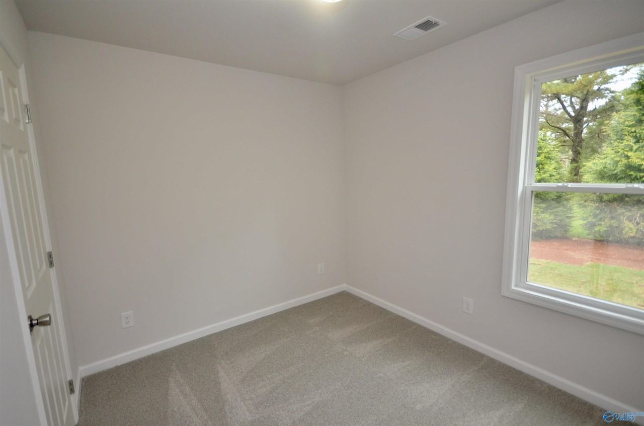 160 Swansea Ln - Photo 7 of 9
