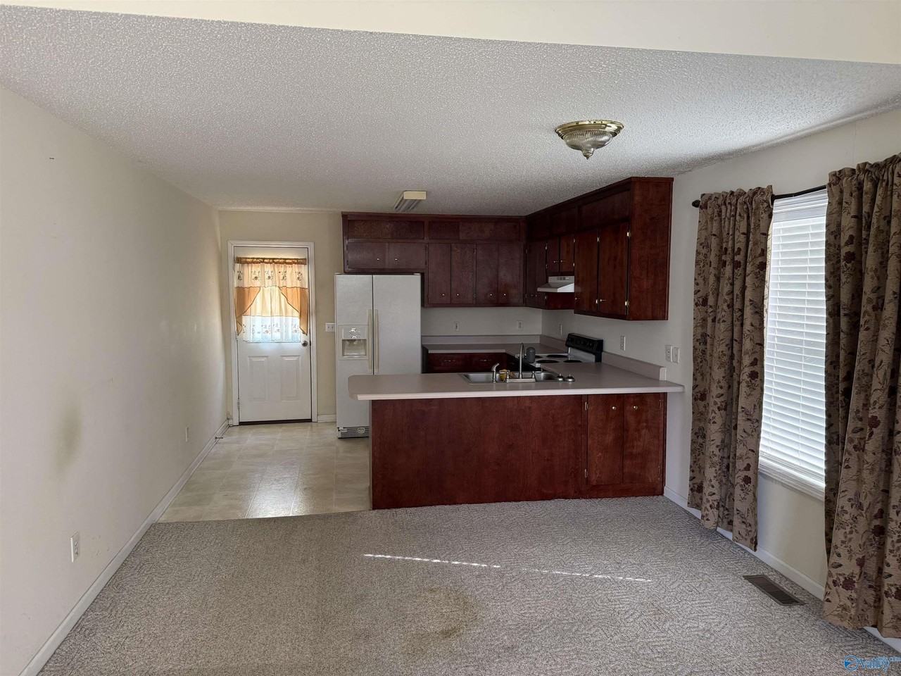 30401 Fort Hampton St - Photo 3 of 9