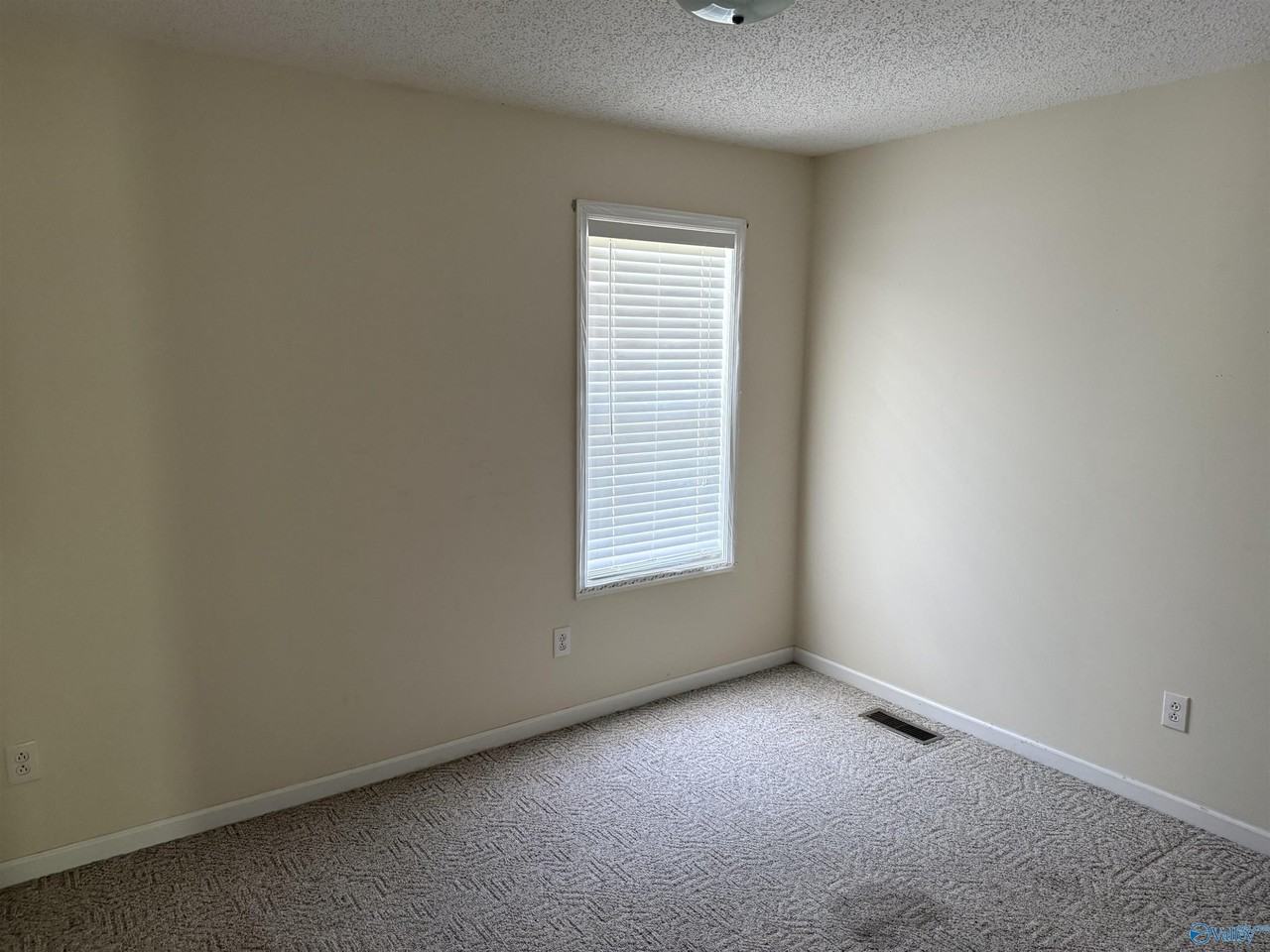 30401 Fort Hampton St - Photo 6 of 9