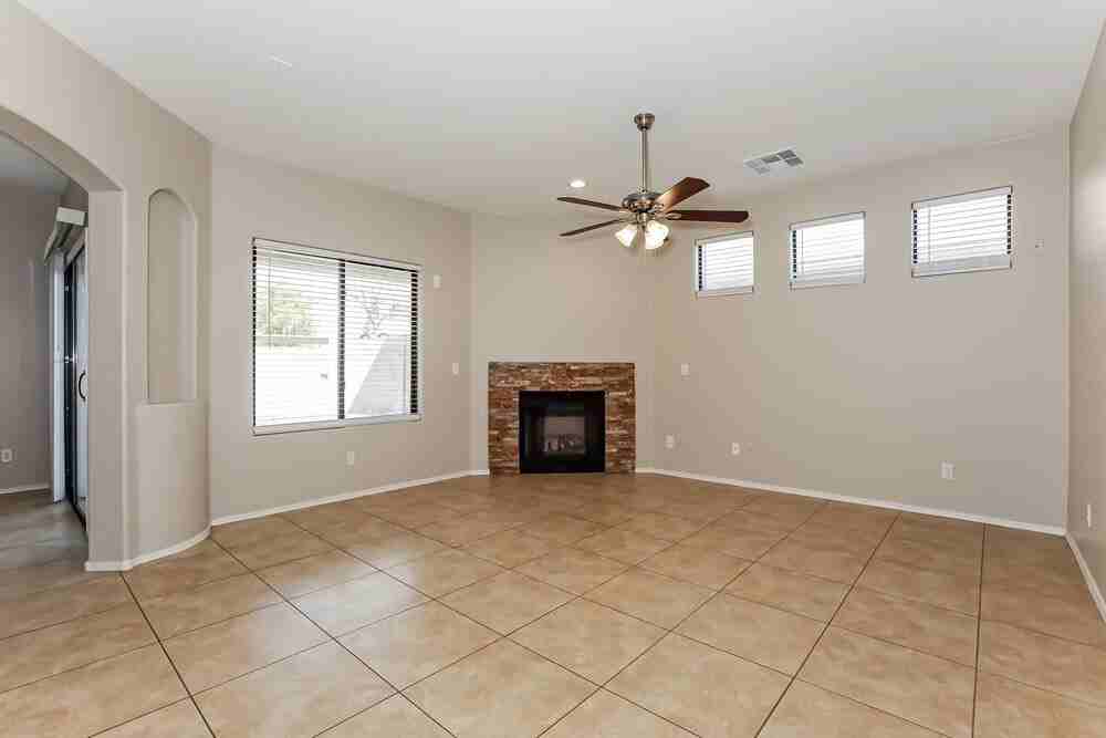5306 E Carol Ave - Photo 4 of 17