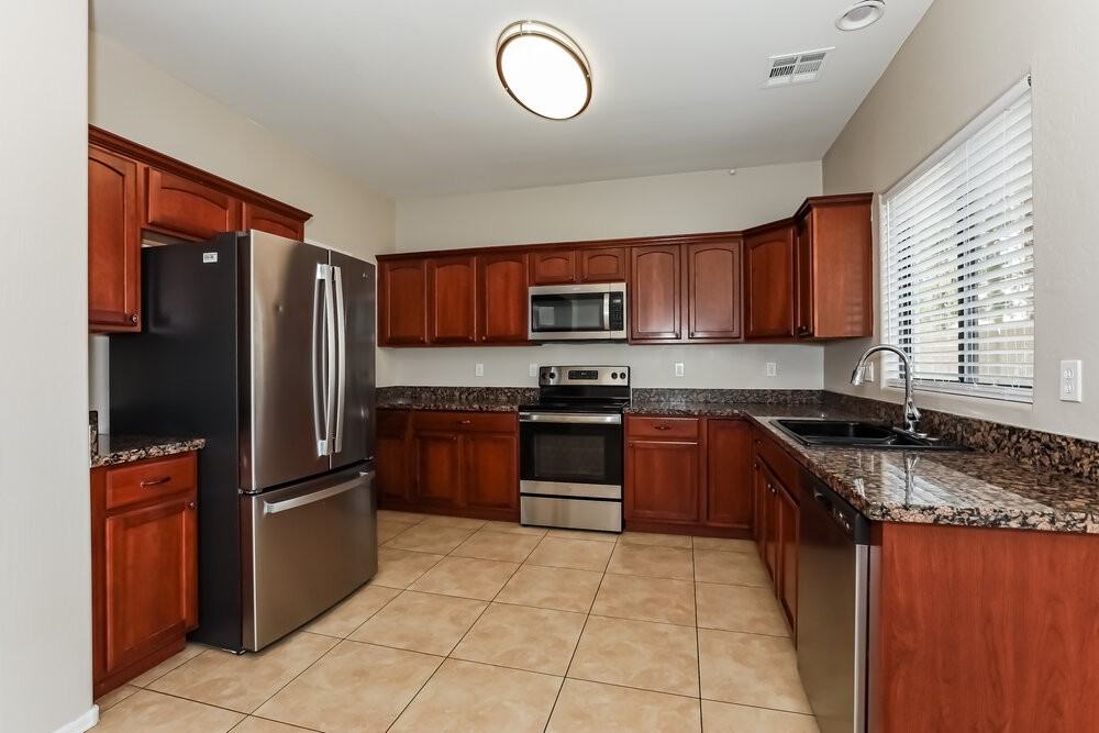 5306 E Carol Ave - Photo 6 of 17