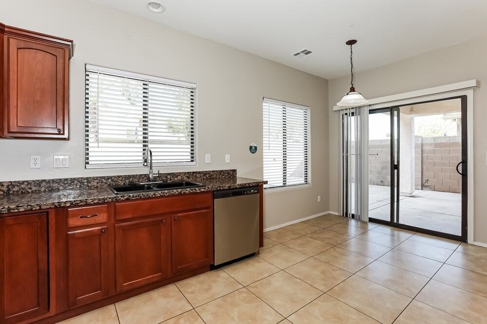 5306 E Carol Ave - Photo 7 of 17