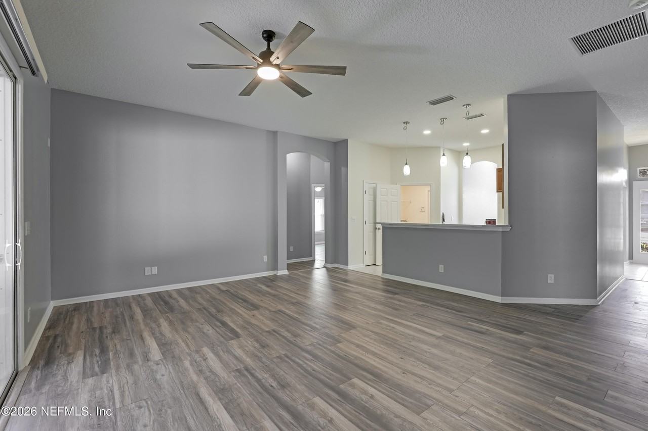 695 Sid Dr - Photo 2 of 49