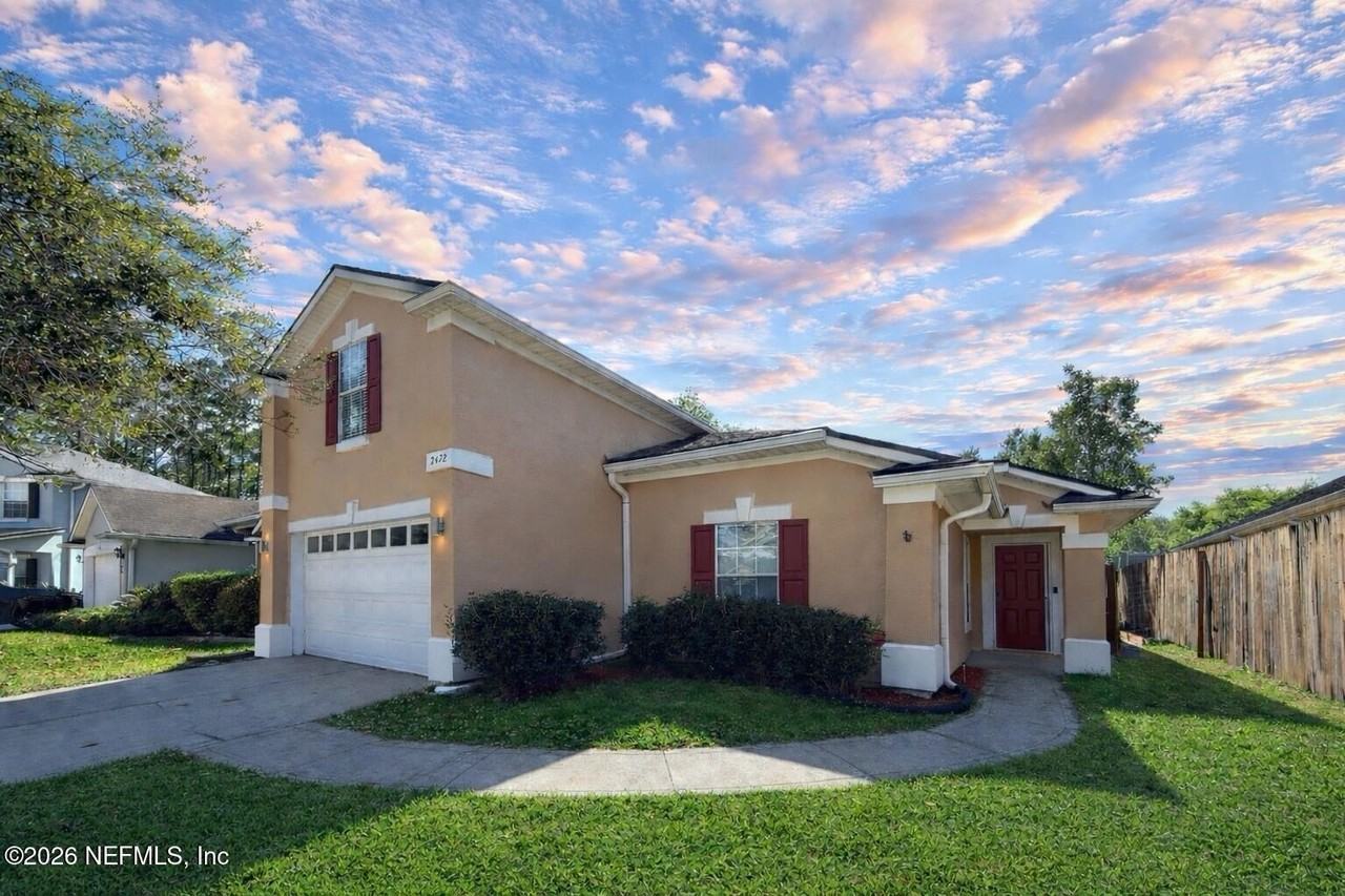 2472 Willowbend Dr - Photo 2 of 32