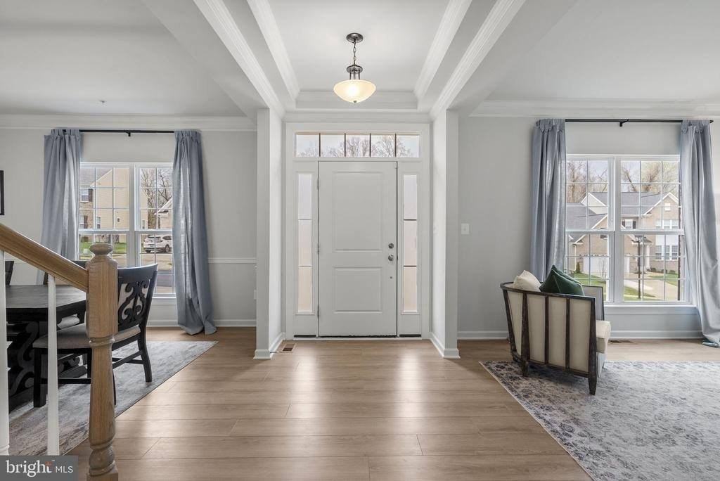 5604 Big Huntingdon Ln - Photo 2 of 50