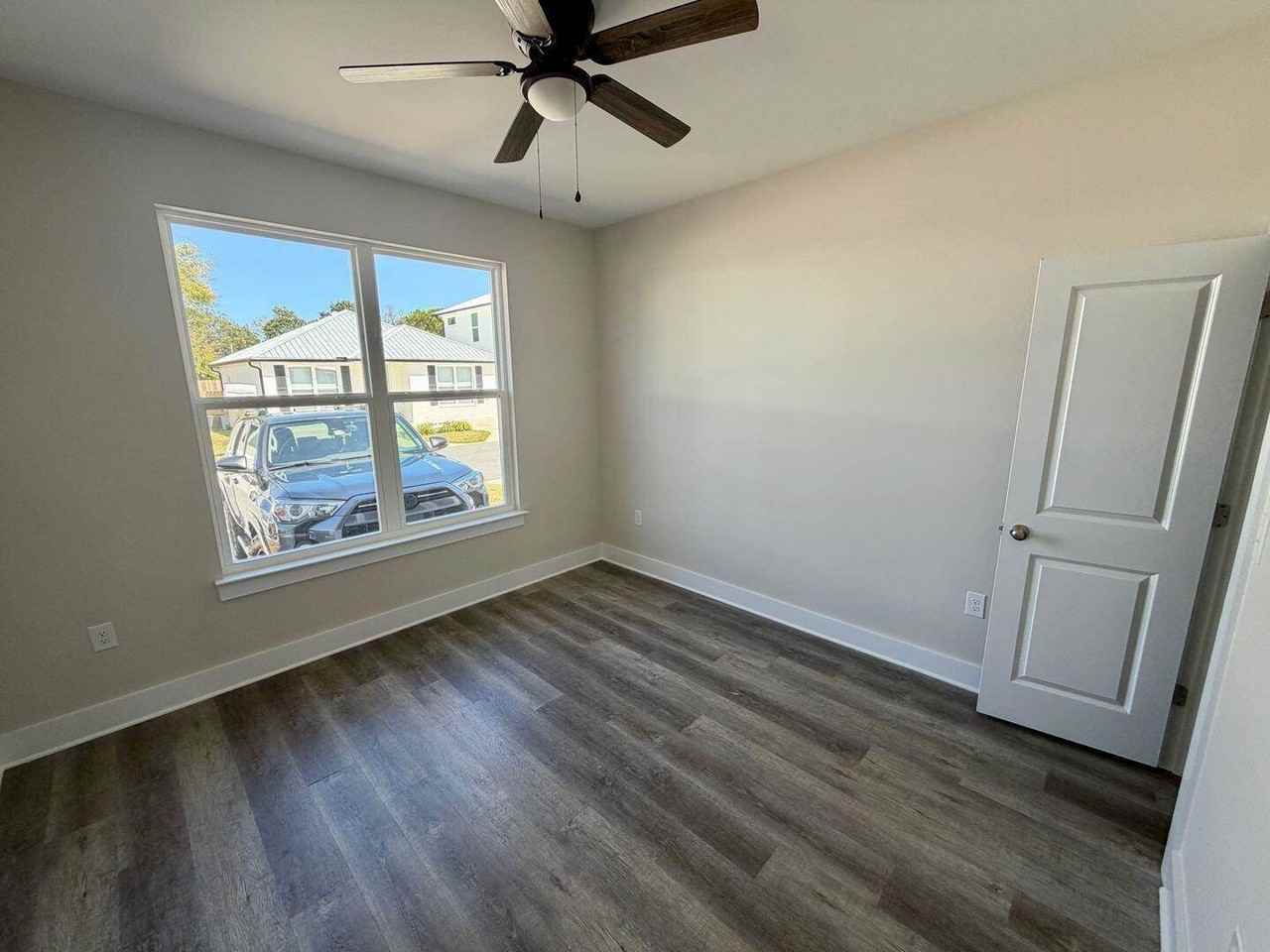 115 Penny Ln - Photo 7 of 12