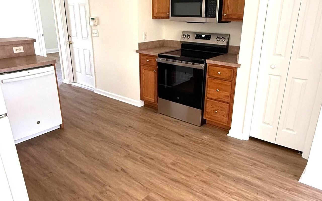 1111 Sw Yorktown Gln - Photo 6 of 20