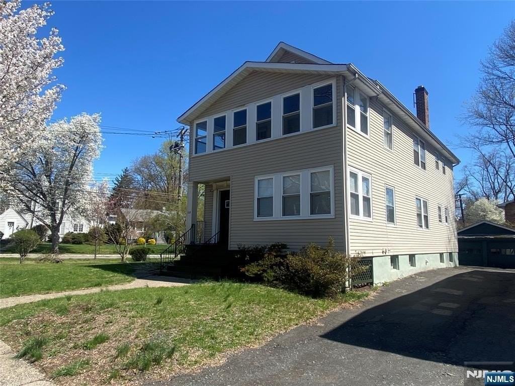 133 Willowdale Ave - Photo 2 of 21