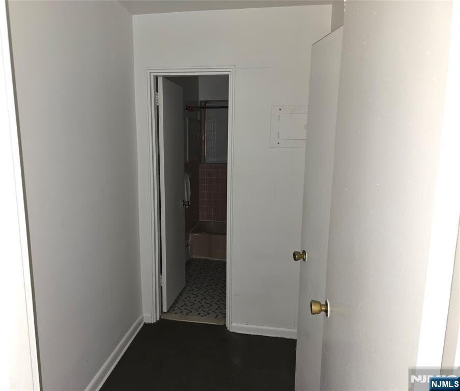 275 Hoym St Apt 3g - Photo 6 of 9