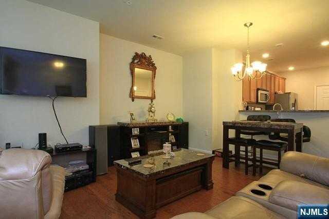 22 Clover Ln - Photo 2 of 17