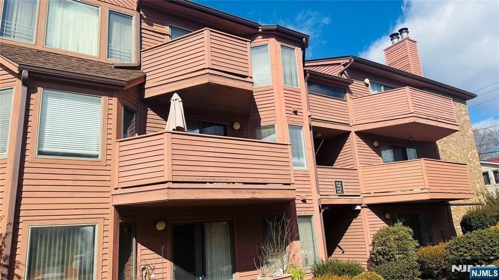 Washington Ave - Photo 2 of 16