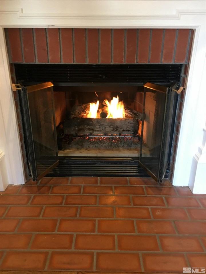 2205 Thomas Jefferson Dr - Photo 5 of 20