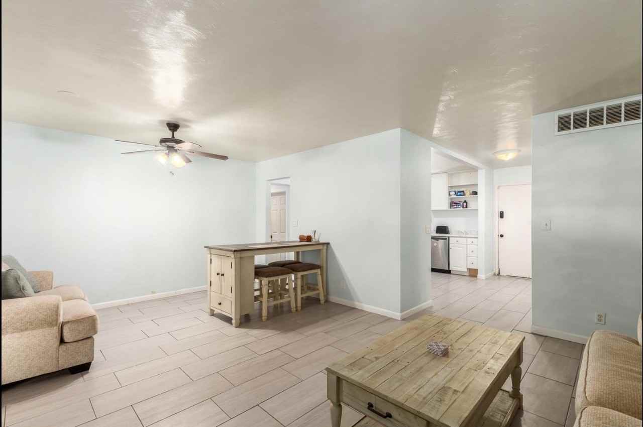 W Jasmine St - Photo 6 of 20