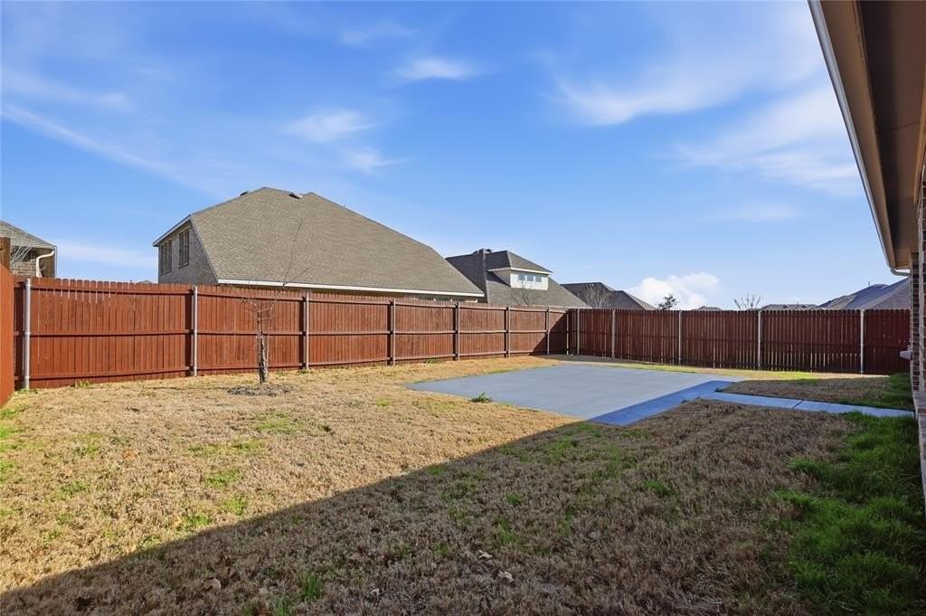 812 Indigo Rd - Photo 3 of 28