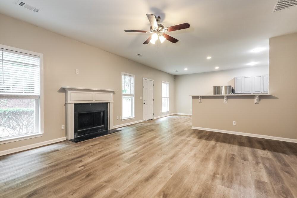 4358 Savannah Dr - Photo 4 of 16