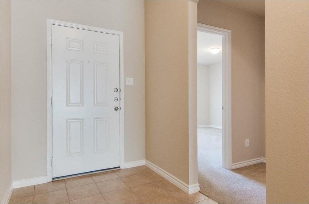 9117 Nathan Dr - Photo 4 of 14