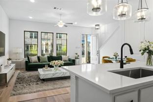 631 Redwood Way - Photo 1 of 1