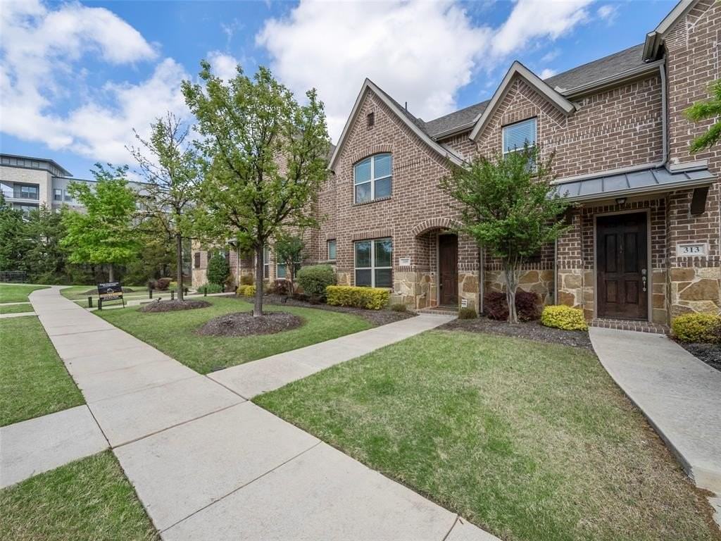 309 Tottenham Ct - Photo 2 of 27