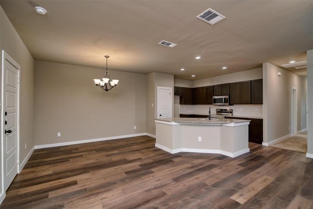 704 Harvest Moon Dr - Photo 5 of 21