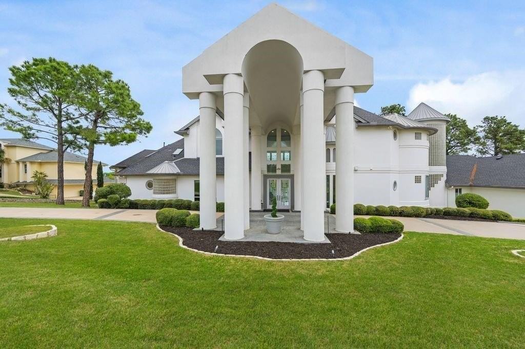 656 Timbercrest Cir - Photo 4 of 40