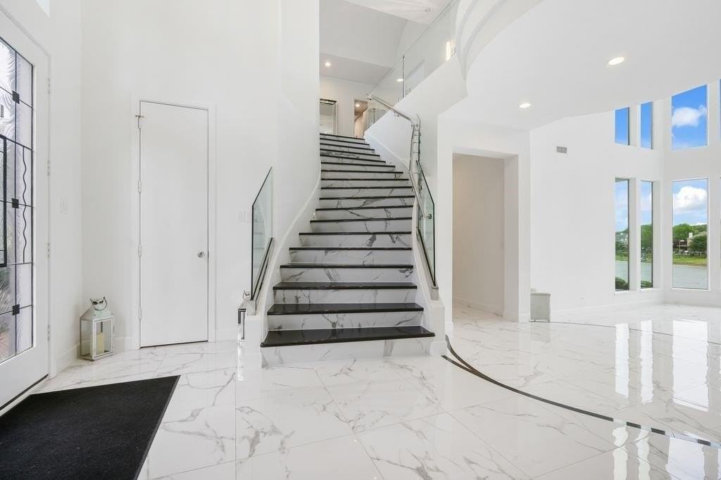 656 Timbercrest Cir - Photo 7 of 40