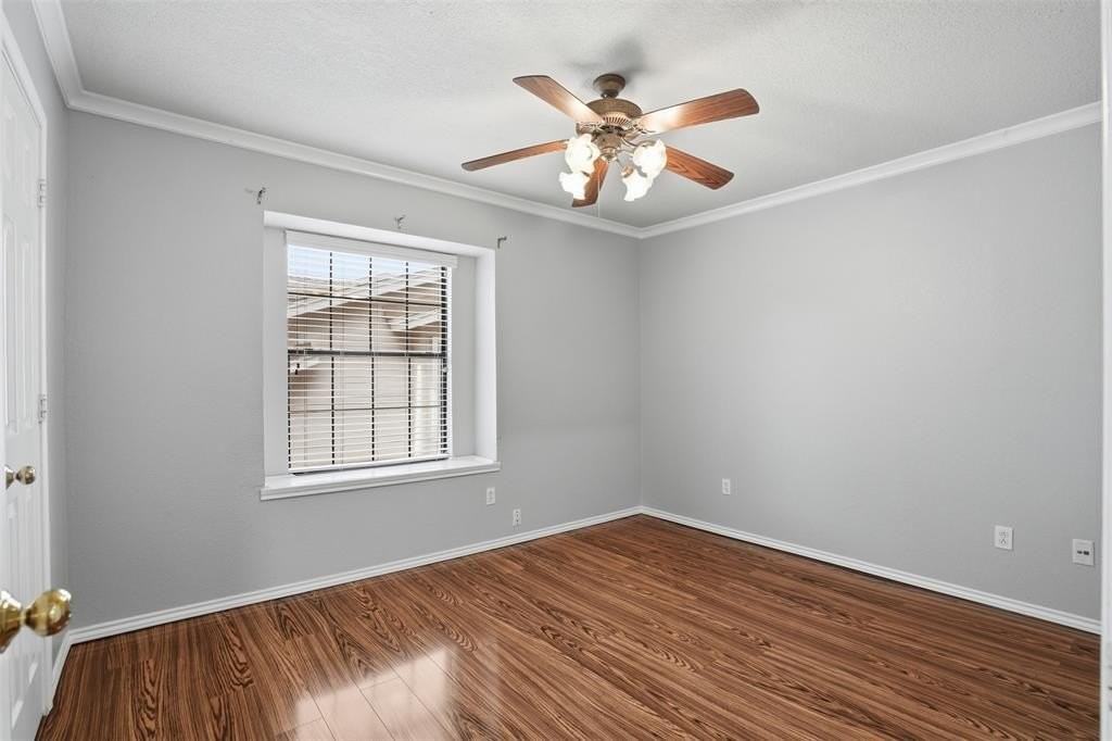 5845 Water Ridge Dr - Photo 4 of 28